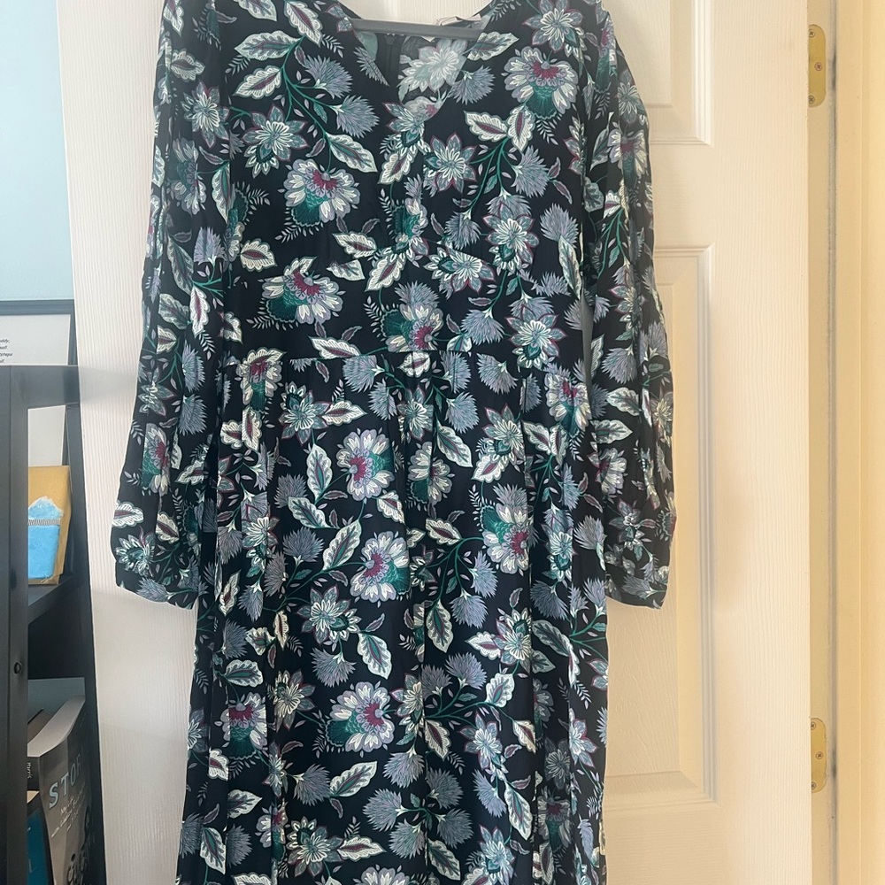 Loft Floral Black midi Dress sz 12